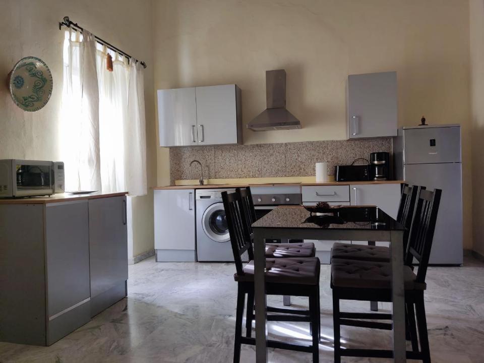Apartamentos Jp Fregenal Фрехеналь-де-ла-Сьєрра Екстер'єр фото