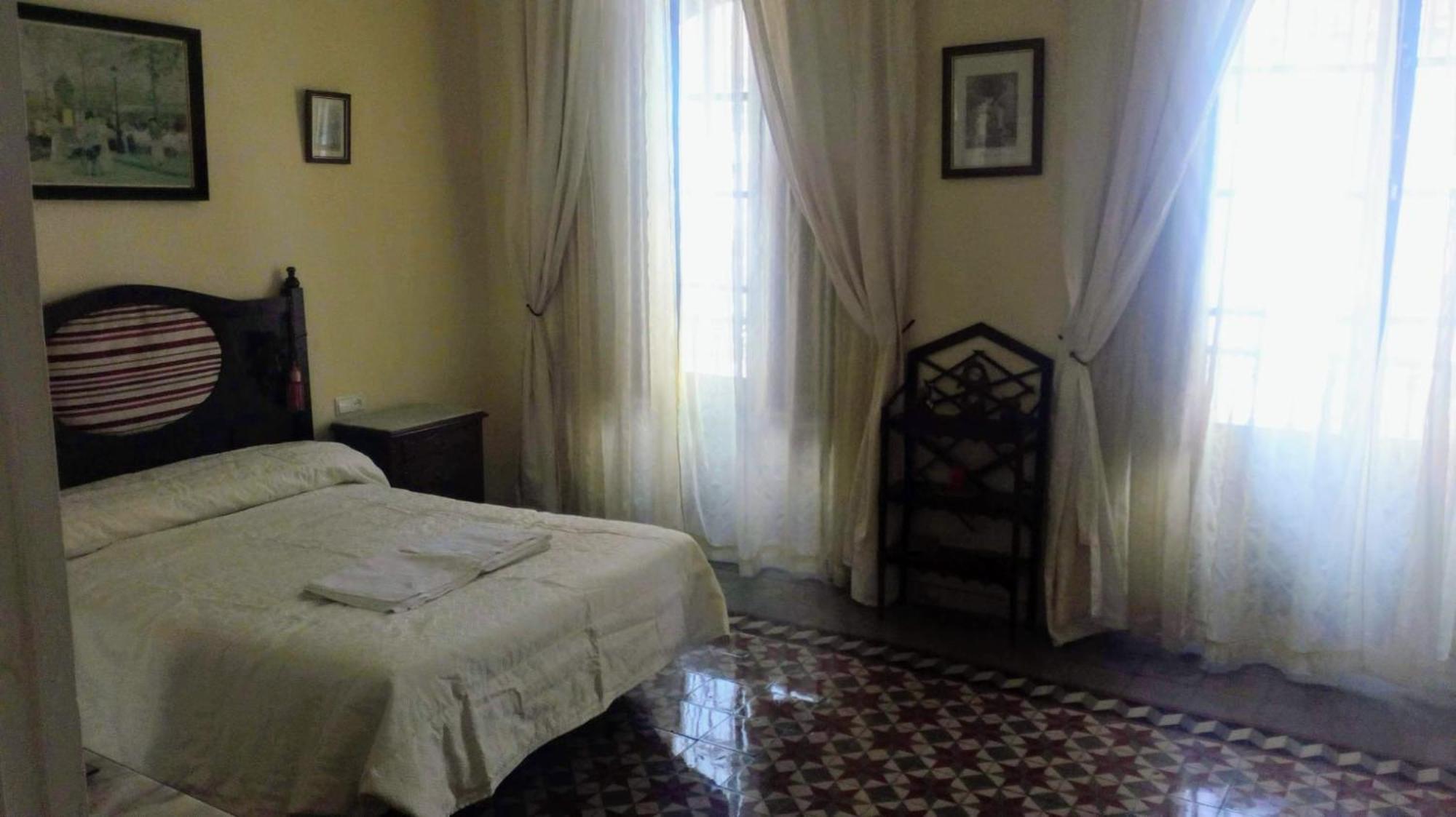 Apartamentos Jp Fregenal Фрехеналь-де-ла-Сьєрра Екстер'єр фото